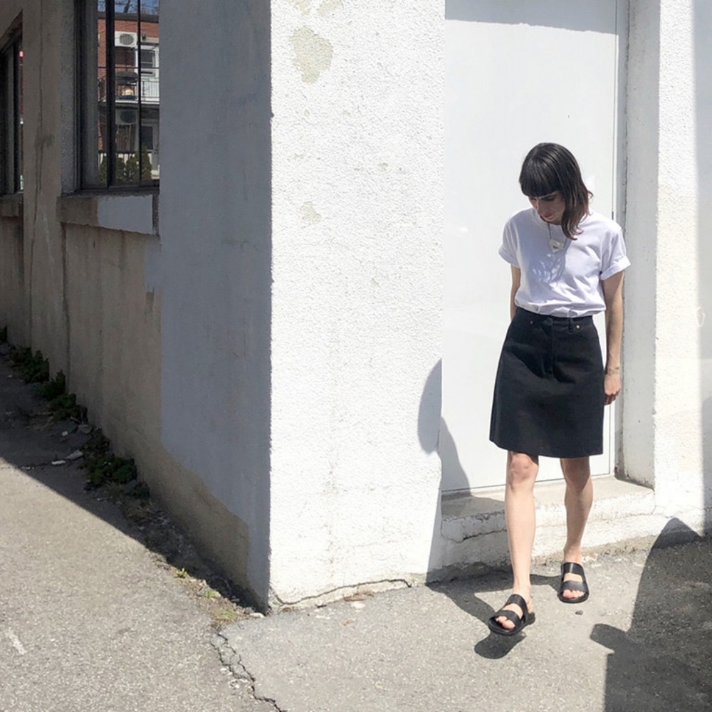 Betina Lou Mini Skirt in Black denim